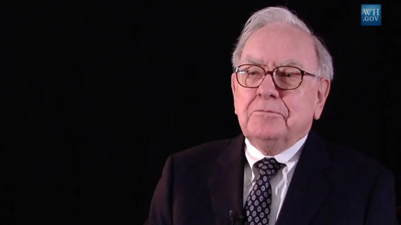 Warren Buffett speaking at the White House
